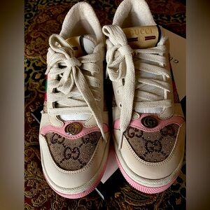 Authentic Gucci sneakers with crystals. Size 37.5 worn a hour